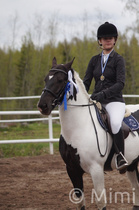 80cm hopeaa Julia Oravainen - The Gaels, Siilin Ratsastuskeskus